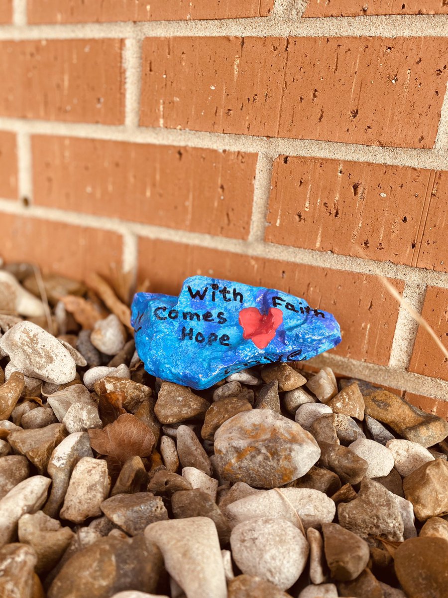 bwpluspatterson's tweet photo. This rock made its way here all the way from Ohio! 

Just like this rock, our traveling guests come from all over the country. We get to experience meeting different people and learning about their different ways of life. 

Where will this traveling rock go next? 🗺 https://t.co/0YwUITchGu