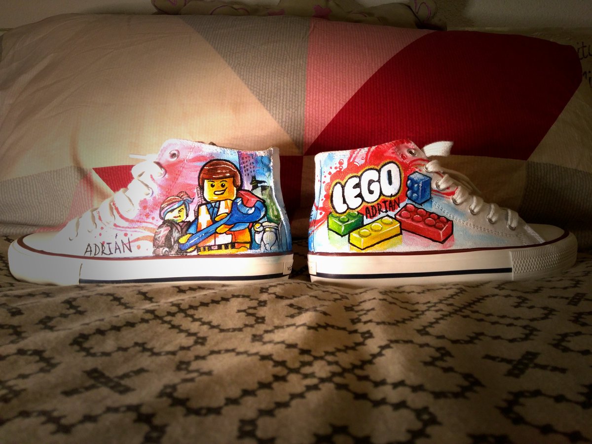 CalaveraDiablo's tweet photo. Eres fan de los Lego ??? #CalaveraDiablo #customslippers #custom  #customslippers #slippers #slippershoes #shoes #shoe #personalshoes #personalizados #handmade #pintadoamano #custom #lego #legominifigures #legoideas #piezaslego ##legoconstruction #legofans #legofan https://t.co/glHJ88LFZP