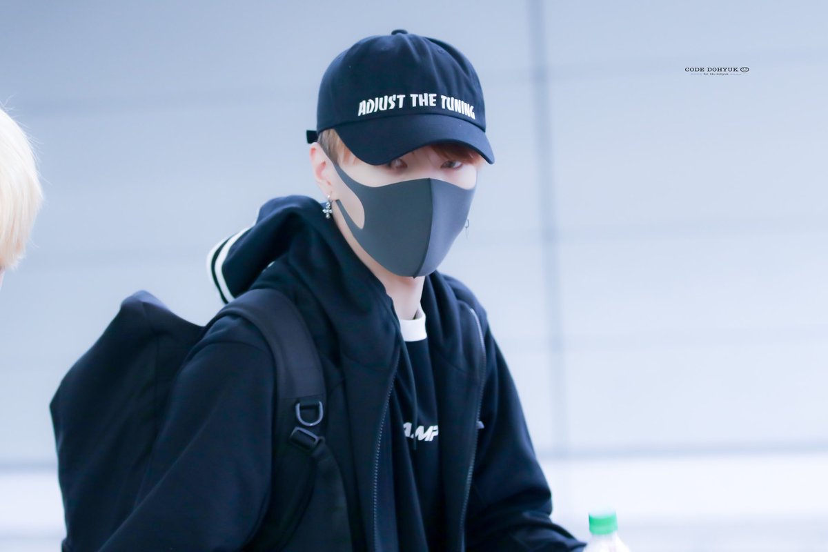 190421 하네다공항 출국

지금까지 코드도혁을 봐주셔서 정말 감사합니다 🙇🏻‍♀️🙏

#원포유 #도혁 #김도혁 #14U #DOHYUK #ドヒョク #ワンフォーユー