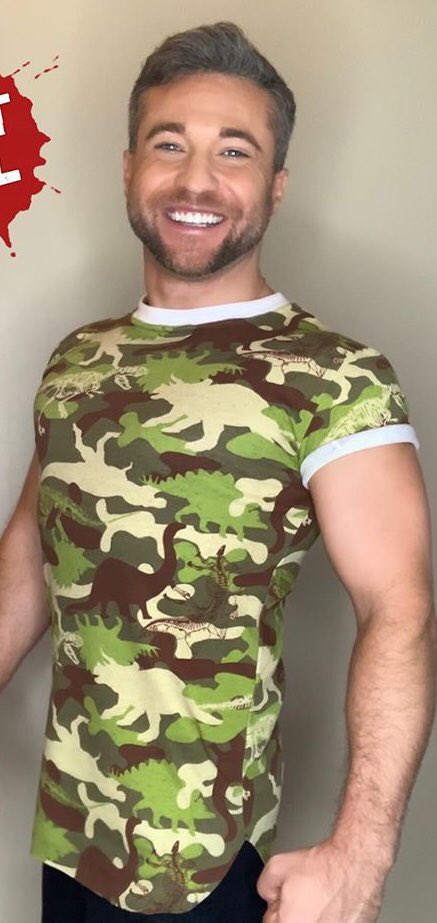 BuiltByA's tweet photo. #MCM @colbymelvin 😍 https://t.co/hoeEaW5tFW