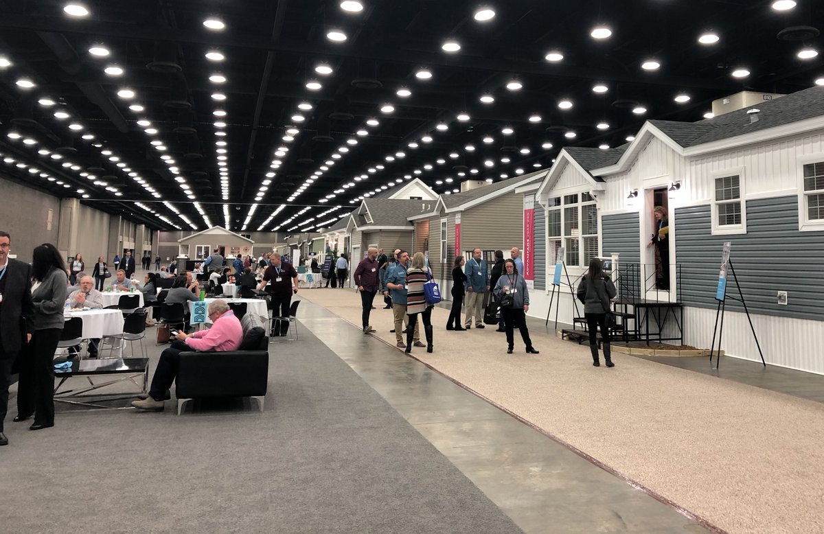 theLvilleShow's tweet photo. Showtime is finally here and day #1 has not disappointed! It has been so amazing to see so many new and returning faces at the show this year, and we still have two days left!
#TheLouisvilleShow #Louisville2020 #L2020 #MH #MHProfessionals #MHIndustry https://t.co/RixnUSX7gU