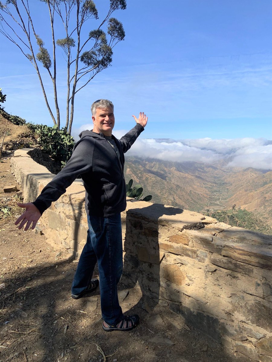 qana_meror's tweet photo. Steve Walker, #US Chief of Mission #Eritrea posing on #Durfo overlook just outside #Asmara. https://t.co/rLspllrDsn