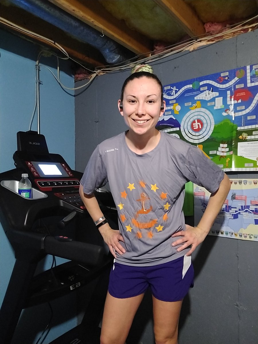 runnerantics's tweet image. Yesterday's late night treadmiles and first run of @theprovidencemarathon training!!! Hoping to get revenge on a race that I had to drop in the 23rd mile 💀
If you want to join, use the code 𝗥𝗨𝗡𝟭𝟱 for 15% off!
.
#provmarabr #runner #bibchat