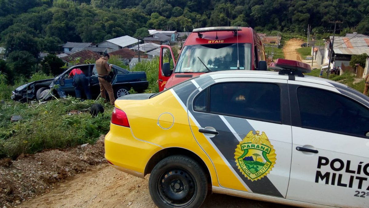 MOTORISTA BALEADO PERDE AS FORÇAS E MORRE COM CARRO EM MOVIMENTO EM ALMIRANTE TAMANDARÉ

programa190.com.br/2020/01/15/mot…
