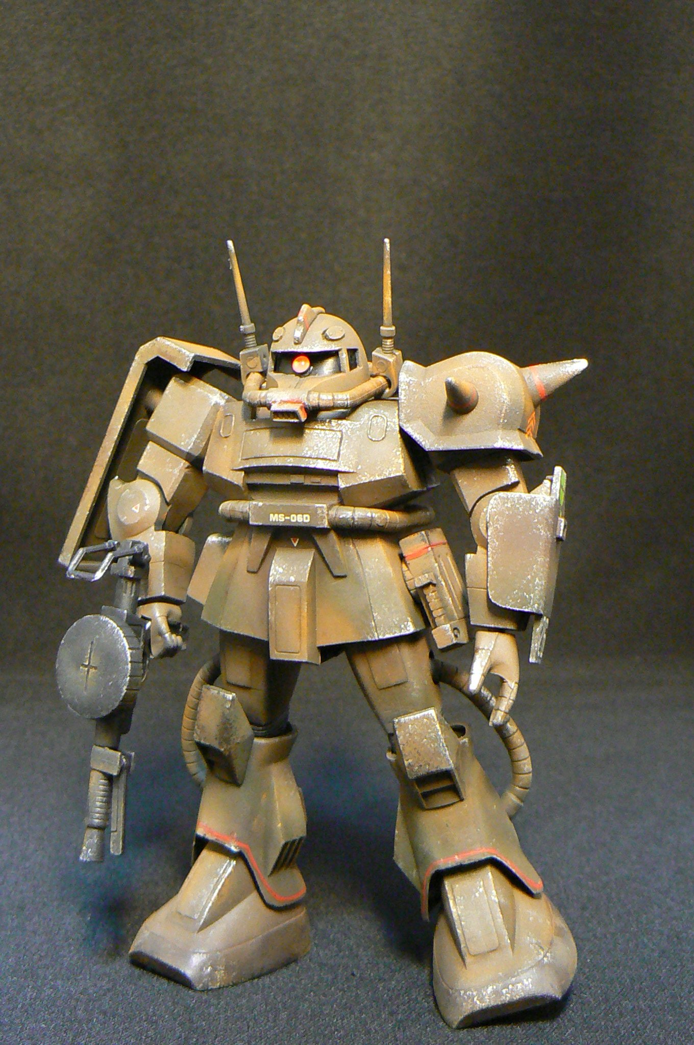 Katsu Ms 06d ザクデザートタイプ完成 合わせ目処理をして軽く汚しました デザートザクは作っていたがこのタイプにするの初めてかも Msvの夜明け 旧キット ザクデザートタイプ T Co Eubbpwife0 Twitter