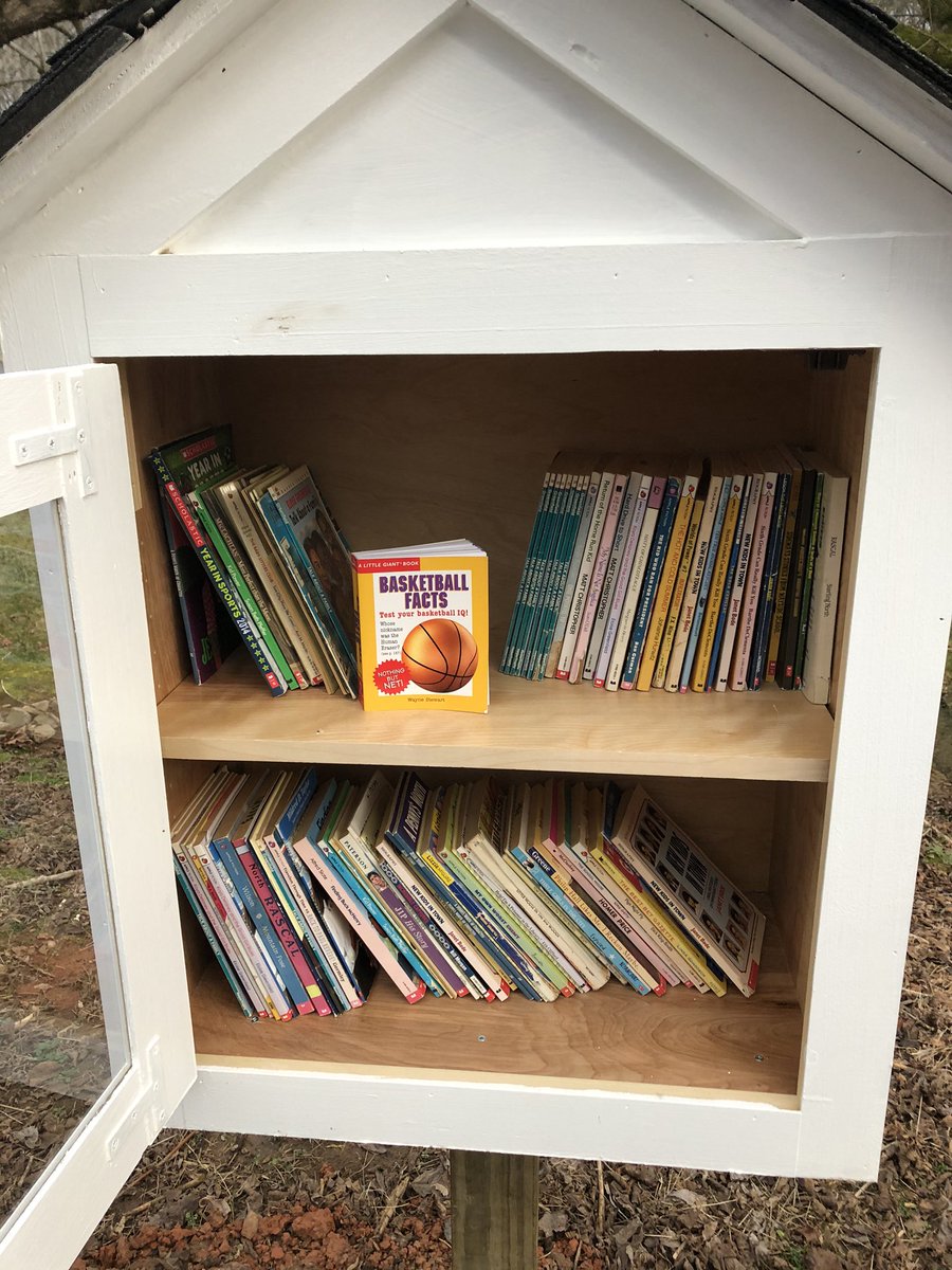 eastfieldglobal's tweet image. Thank you @mcscte @MHSTitans @McDowell590 for our awesome #bookexchange!  We’ve filled it up twice this week!  #read