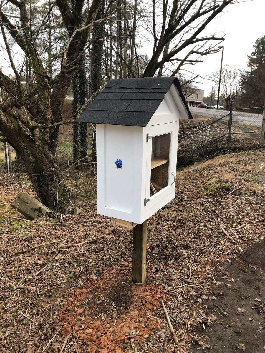 eastfieldglobal's tweet image. Thank you @mcscte @MHSTitans @McDowell590 for our awesome #bookexchange!  We’ve filled it up twice this week!  #read