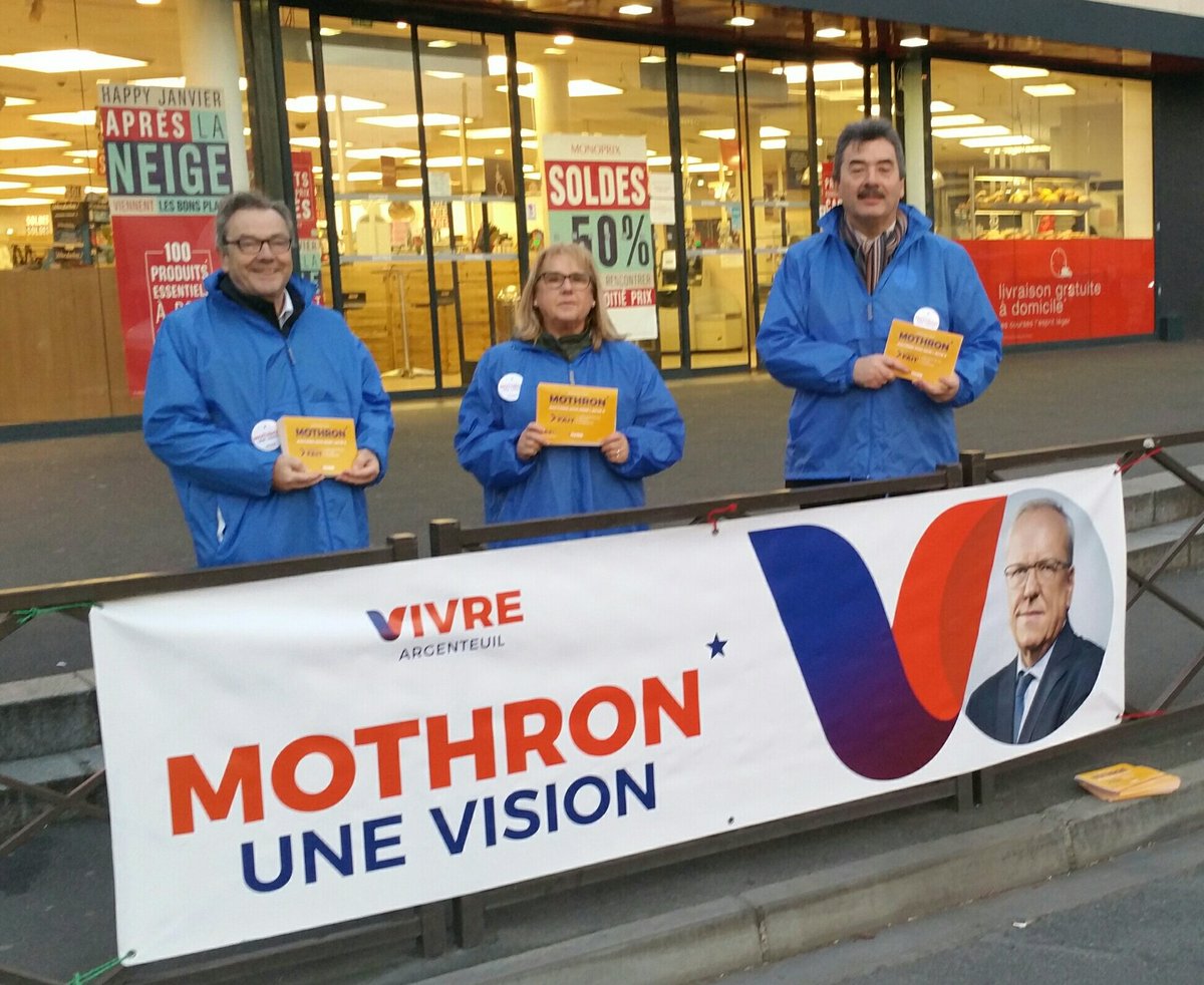 XavierPERICAT's tweet photo. @Mothron1Vision : Mobilisés ce matin pour présenter l'#Acte3 du bilan de notre équipe, #ArgenteuilVilleVivante ! #Mothronunevision #Mothron2020 https://t.co/Dj0ynuu5K6
