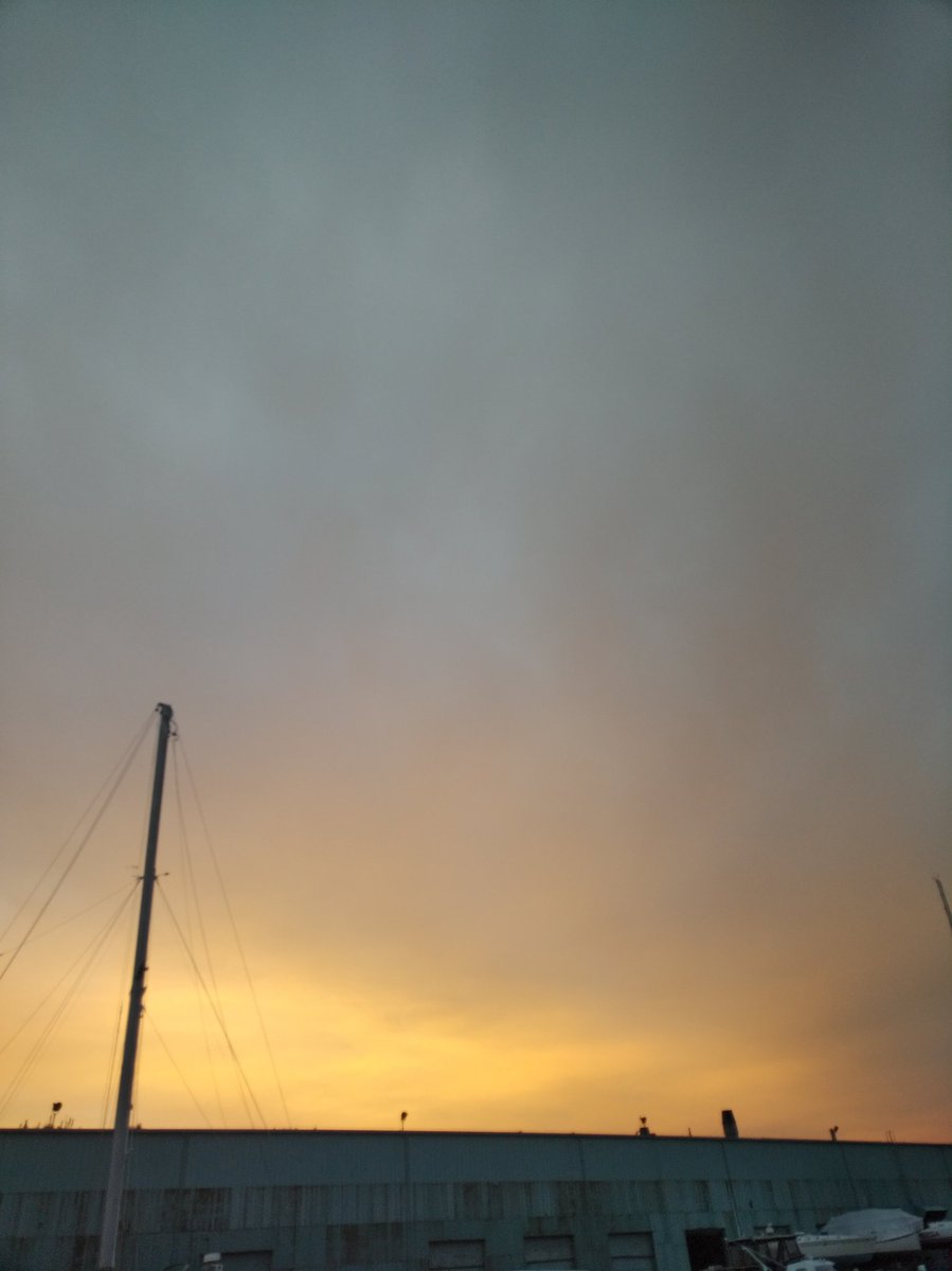 UniqueCaptured's tweet photo. #WoW the #sunset #tonight is #amazing #inside and #outside of the #sailboat.  It's #glowing . #SailboatLife #SailboatLiving #WinterLiveAboard. https://t.co/oOo1cpsWn3
