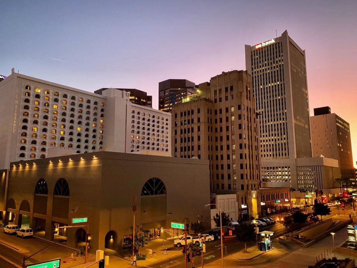 Arizona sunsets hit differently. 🌥️

(photo by @pilot_and_kid)