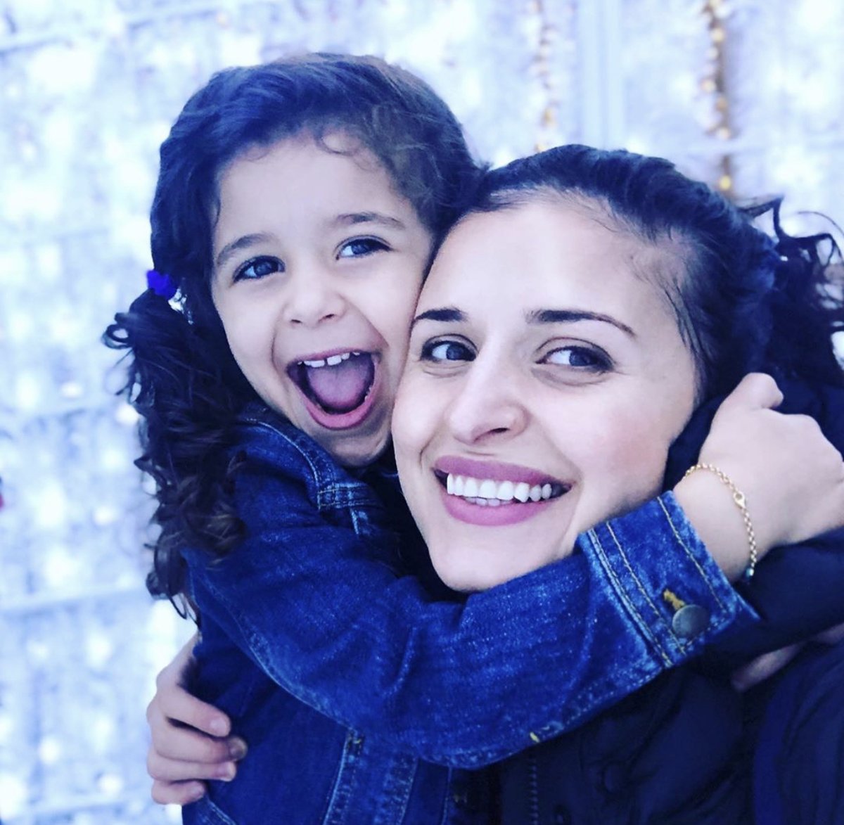 We're loving on your wonderful holiday snaps 😍 Keep'em coming!

Tag us with #GlowToronto and #ShareTheGlow 🌟 

📸 noora888 on IG