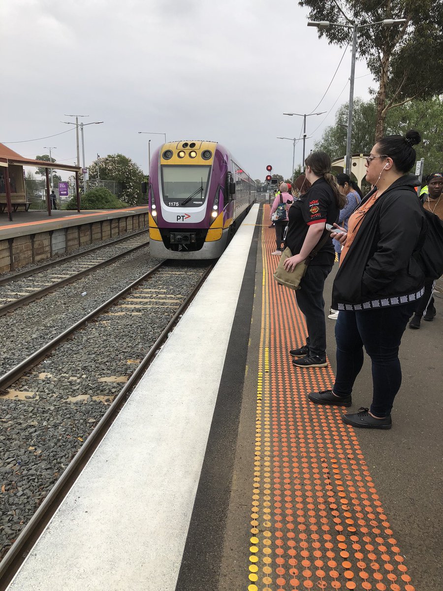 austvtech's tweet photo. @9NewsAUS @tinekae9 @VLine @theheraldsun @7NewsMelbourne Service standards unsafe at Melton station. Paid V/Line staff onsite not on platforms, after commuters forced to change platforms. Too far to walk for staff, yet commuters have no choice. #fixmeltonstation https://t.co/3qcr81uOSq
