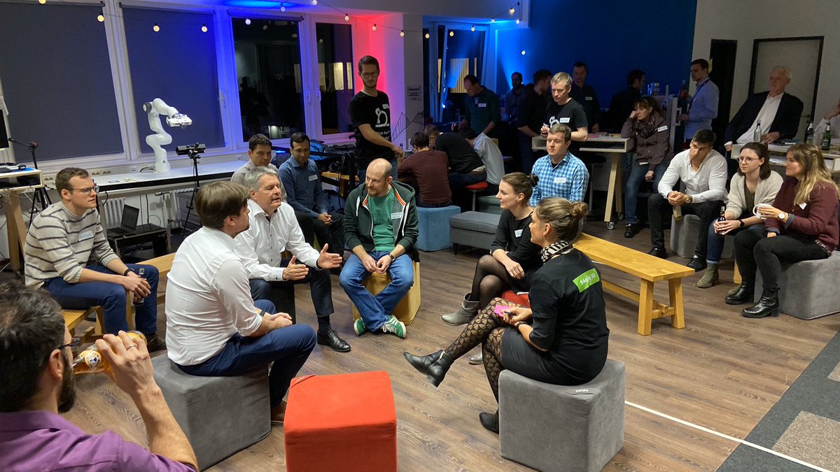 ClemensBeer's tweet photo. Discussing m the endless possibilities of agile organizations at our first Agile Festival @IAV_de. Together with many bright minded we shape the future of our company - self-organized, engaged and adaptive. Thanks to @dansebhes for the exciting keynote on Agile Anti-Patterns! https://t.co/HpIwzqyxKj