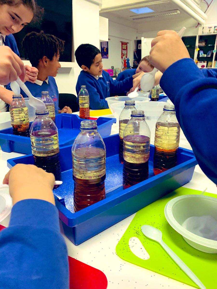 BevDickinson4's tweet photo. πA wonderful Wednesday @ShacklewellE8 #AfterSchoolClubs and first week back too! #SportsClub β€οΈ #Capoeira and #Jazz πΌ #BritishSignLanguage π#Artbash π¨and Lava Lamps, #Scientists and extraordinary #Experiments π¬#NWFed PHEW! β€οΈ https://t.co/pbFZJFWH4u