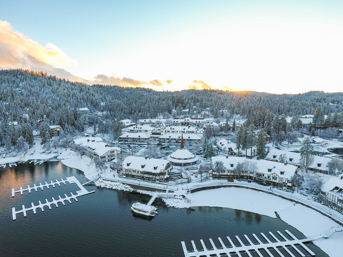 Leslie McLellan (@lesliemclellan) on Twitter photo A1 HI Everyone! Leslie from <a href="/TourismCurrents/">Tourism Currents</a> here. Sunrise at Lake Arrowhead, Ca. where I live. #smalltowntourismchat A1 HI Everyone! Leslie from <a href="/TourismCurrents/">Tourism Currents</a> here. Sunrise at Lake Arrowhead, Ca. where I live. #smalltowntourismchat
