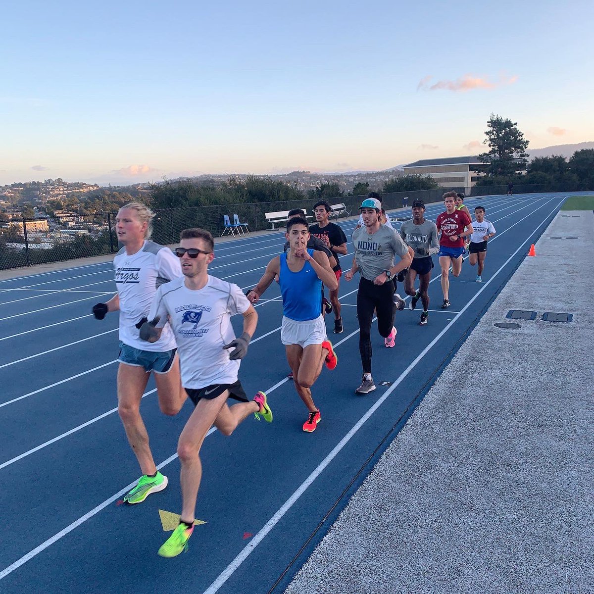 ndnuargosxctf's tweet photo. A fun one on the track yesterday. #LapsOnLaps #400Repeats #2020TrackSZN https://t.co/Lrnv90UV5P