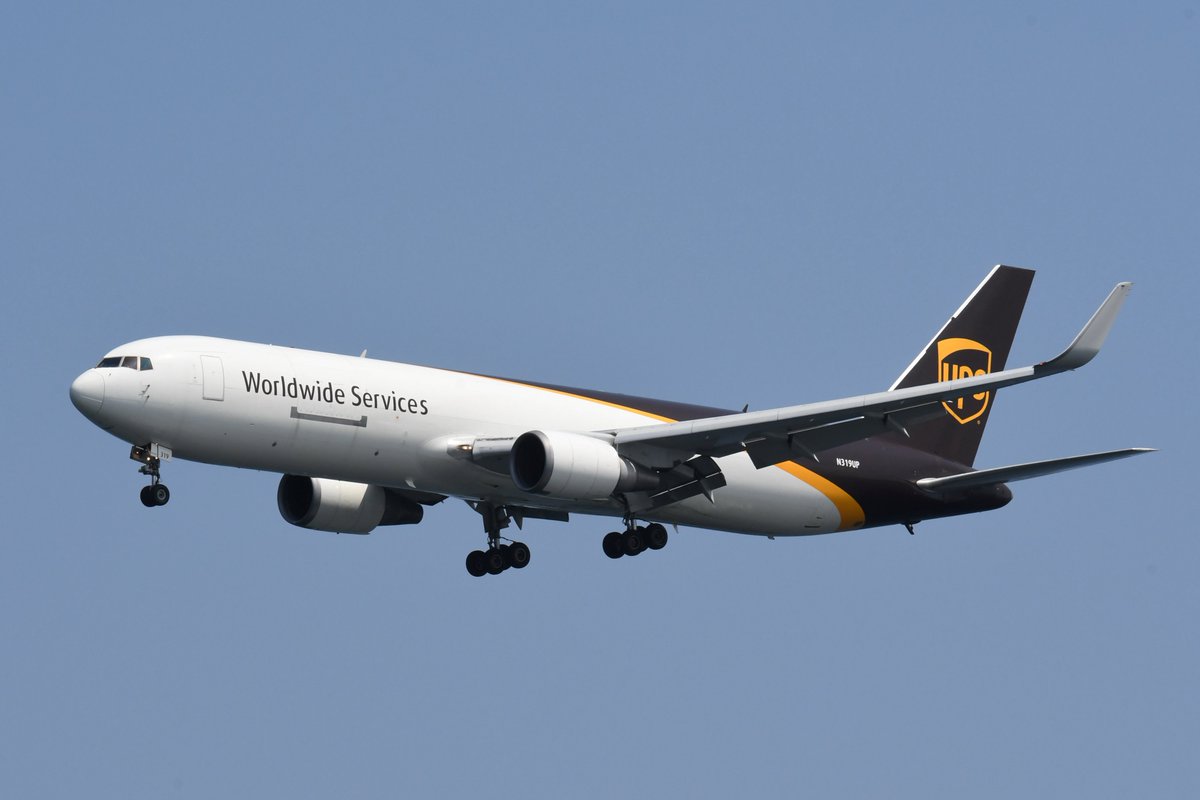 Kuro ヒコーキ垢 関西国際空港 海関空 到着 アンカレッジ ユナイテッドパーセルサービス 米国 Ups104便 N319up Boeing767 34afer Kuro ヒコーキ垢 関西国際空港 海関空 到着 アンカレッジ ユナイテッドパーセルサービス 米国 Ups104便 N319up Boeing767 34afer