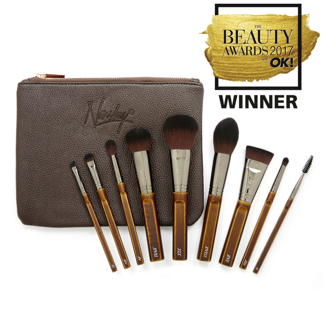 BeautyIsYou_Co's tweet photo. These softest Vegan bristles feel amazing even on the most sensitive skin. The beechwood handles, with the exclusively carved flat surface, are easy to hold and work with 🖌 

Shop with @NanshyOfficial for you new favorite Brushes! 
https://t.co/Awa4Imy3WG https://t.co/kLO7GhDeuJ