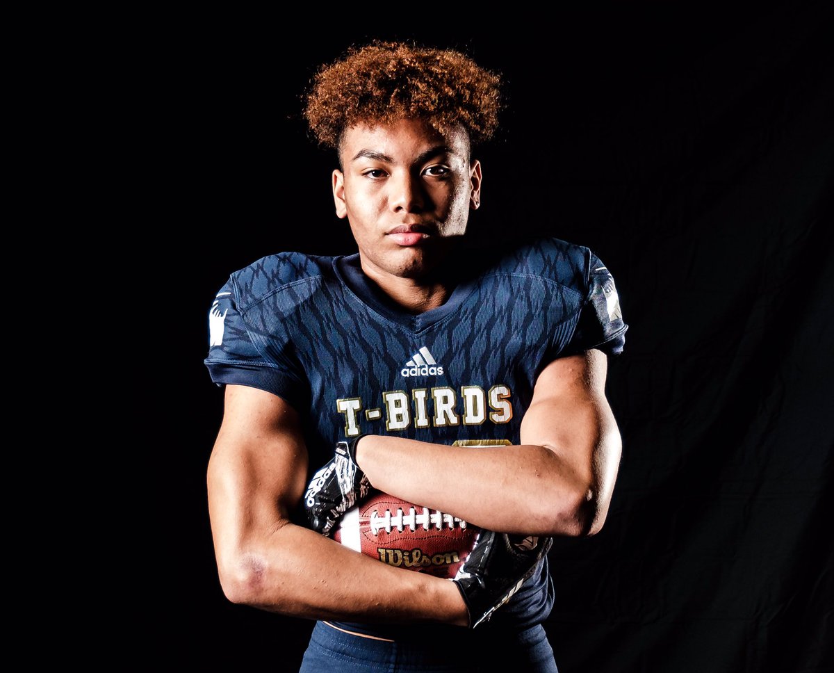 silas_marchan's tweet photo. Blessed to announce my COMMITMENT 🙏🏽 Thank you @CoachNill @CoachPBuckley @ShoWill33 and Coach Tracey #stormpointgrey @AIRRAIDACADEMY @FBall_Crusaders @Athletics_HC https://t.co/GvcDdDYDAx