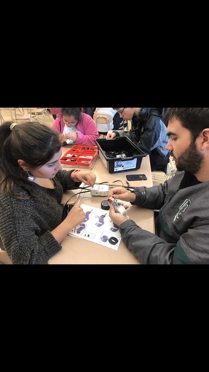 CHSBulldogsSS's tweet image. Save the date!!! Our next Unified Robotics will be next Wednesday, January 22nd in Mrs. Healey’s room!! Come check out our battle bots! Don’t miss it 😃