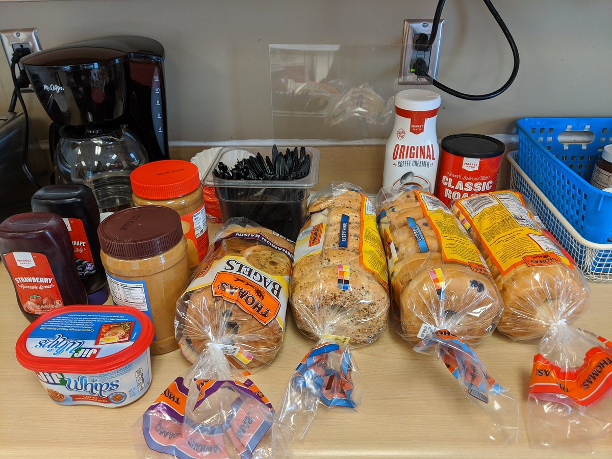 jennhrtm's tweet photo. Happy National Bagel Day! Being able to provide food in the break room to recognize our awesome team members always makes for a good day! #BagelDay #T2379 #WinchesterNorthTarget https://t.co/AHeE7UzdtP