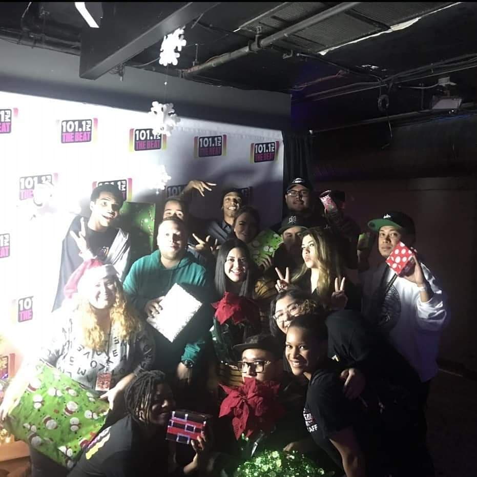 Autism_Chose_Me's tweet photo. I would like to thank @AzTheBeat
and @mega1043 for having me as a #PromotionsAssistant for the past year and a half.  I look forward to the future!
@djpsychopat @yababymamasfave
#ThankYou #AZTheBeat #Mega1043 #OldSchool #SierraHBroadcasting #IncredibleExperience
#AutismChoseMe https://t.co/hLJb1qK0Dd