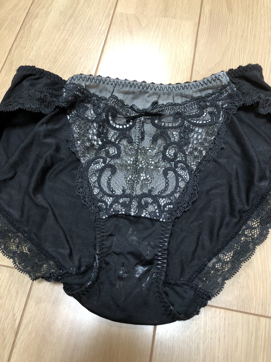 NjZbh's tweet photo. No.11ワコールショーツM、10と同じ下着ですが、かなり履いたので毛玉、ゴムの伸びがあります。3000円 https://t.co/eVgq2relus