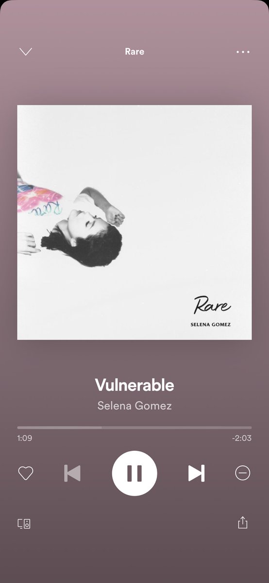 34Laury's tweet photo. @selenagomez #StreamRare 🦋 https://t.co/cXzeVhd4R7