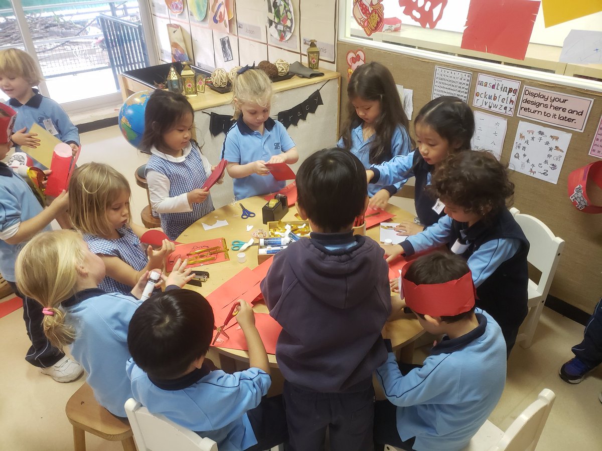 dbis_nur's tweet photo. Seaside class are eager to make their lai see packets ready for the Chinese New Year good luck! https://t.co/4TSYe3oVGE