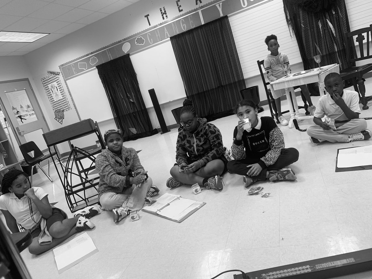 TheatreThompson's tweet photo. Thespians getting feedback after todays run through! 
#TellTaleHeart #EdgarAllanPoe
#OAP 
Come watch The Tell-Tale Heart at the HISD Elementary One Act Play Festival! Saturday January 25th at @MeyerlandMS 
@HISDFineArt @JB_HISD_Theatre @Thompsonhisd @brame_manuel https://t.co/Ack3kH1E3m