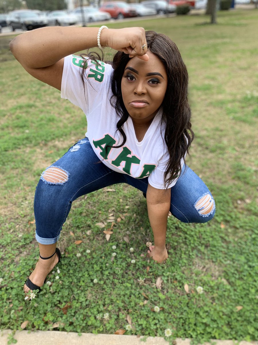 Macapheen23's tweet photo. Thank you Ethel for turning on the light I found 🐸💕💚#ZΠΜADE #J15💞 https://t.co/677dCu8xSJ