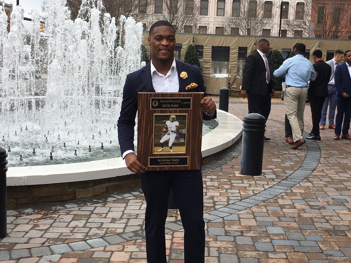jerrysandersRTR's tweet photo. Alabama signee Kristian Story, who led Lanett to the Class 1A state title , was named Alabama’s Mr. Football for 2019....#2020Reloading https://t.co/KZxC30YQaN