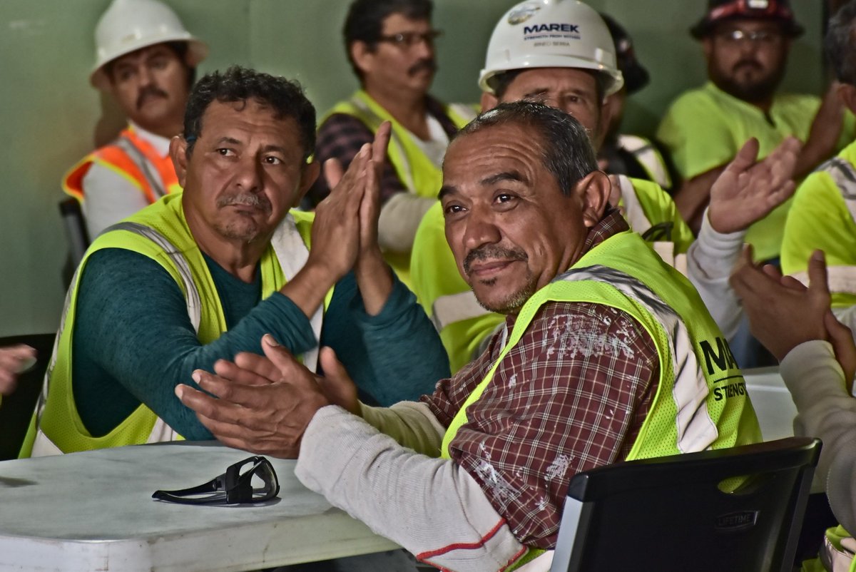 HidalgoCountyTX's tweet photo. The new courthouse is 50 percent complete, on time and on budget. The final beam was raised to the rooftop today and county officials joined with the CMAR in celebrating with workers in a Topping Out ceremony. @MorgantiGroup @TexasCounties @NACoTweets #CountyGovInAction https://t.co/3liFGXEDnB