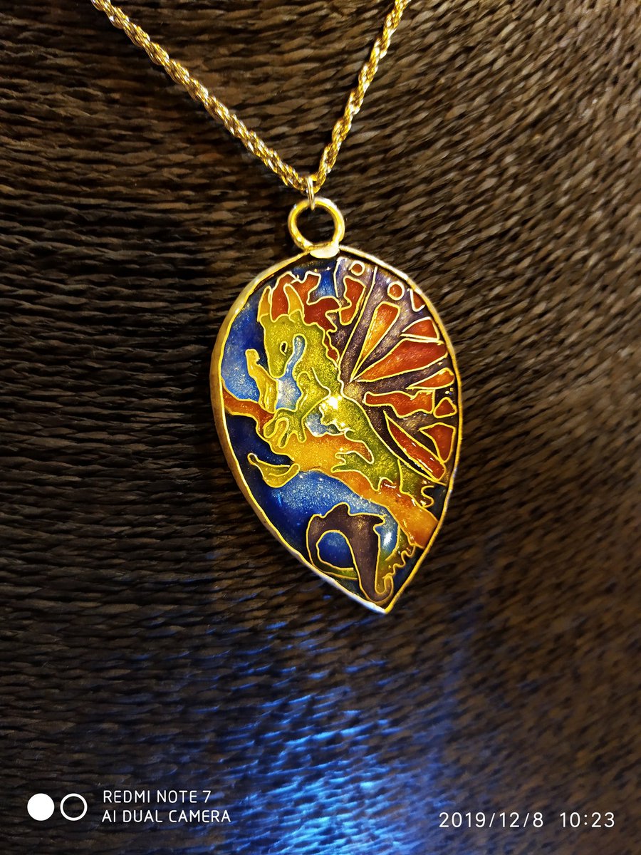 Endellion_art's tweet photo. Olvidé subir la pieza terminada.

Lástima que la luz del lugar era tan amarilla, a ver si lo subo a la tienda este fin de semana con mejores imágenes, soy un desastre para las fotos. 😅 https://t.co/aSsD1O74Ds