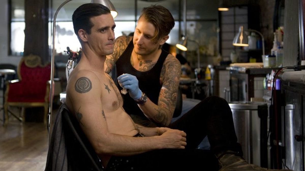 As a tattooed person, I immediately love people with tattoos. Even if said tattoos are not to my taste. James Ransone has lots of tattoos and I respect that, good for you my dude!