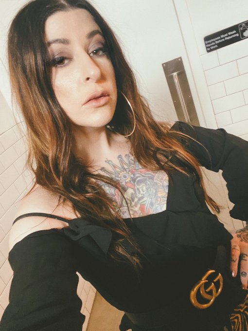 I liked my drip today so I took advantage of the overcast outside and this diffused window lighting 🤓  And<a href="/tag/inkedgirls"class="tags"><span>#inkedgirls</span></a><a href="/tag/tattoomodel"class="tags"><span>#tattoomodel</span></a><a href="/tag/altgirl"class="tags"><span>#altgirl</span></a><a href="/tag/burningangel"class="tags"><span>#burningangel</span></a>