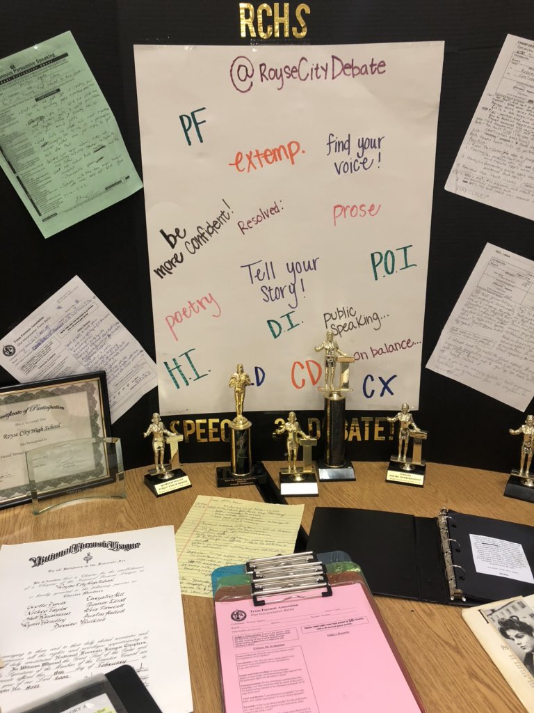 RoyseCityDebate's tweet photo. Speech and debate is ready to meet the class of 2024! #futuredebaters #bulldogreview2020 #joinnow https://t.co/sV9u0c9CFV