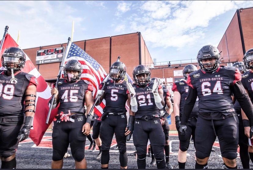 vernonporte17's tweet photo. Bless to receive an offer from Lenoir - Rhyne University @CoachFigaro_LR @DaculaRecruits @RecruitGeorgia @DaculaFB ‼️ https://t.co/fDphUcHOUb