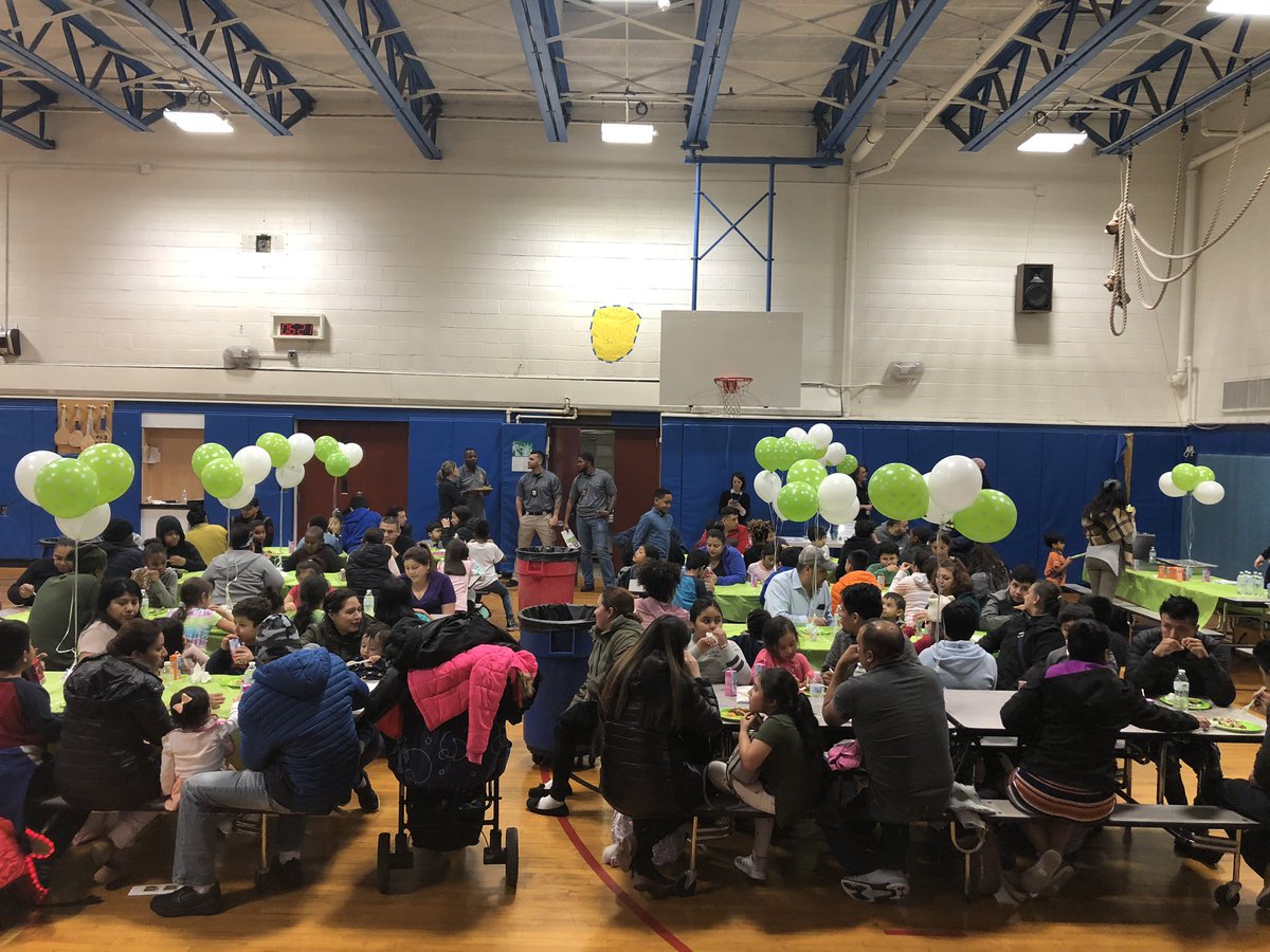 rnargiEdD's tweet photo. Our first successful Murphy Academy Family Night #spsheart #spsmind #spsbody #ktm #domus #soundwaters #stamfordpolicedept #mightymights #boysleadership https://t.co/7JrVsJ7q43