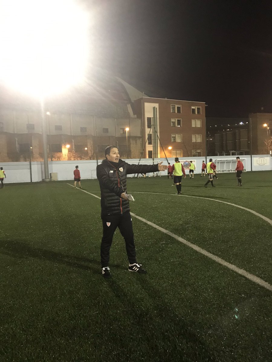 Mucho frío en Bilbao por la tarde pero aquí estamos Preparando el partido para el Finde 💪💪⚽️⚽️💪💪 https://t.co/VEF9daYA70