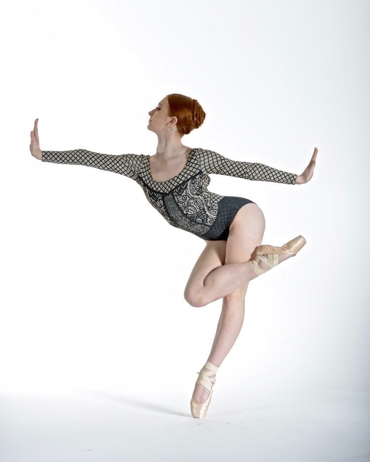 Amandarosehall's tweet photo. Professional Ballerina https://t.co/UTSt9yqaMS