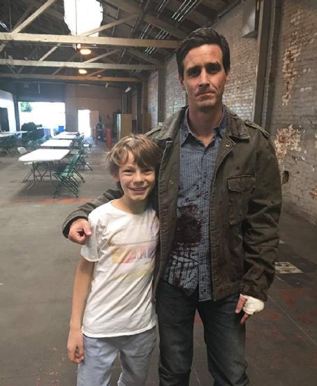 Here’s a cute photo of Mr James Ransone with a child actor from the movie Sinister 2 that they both worked on, we have to stan-