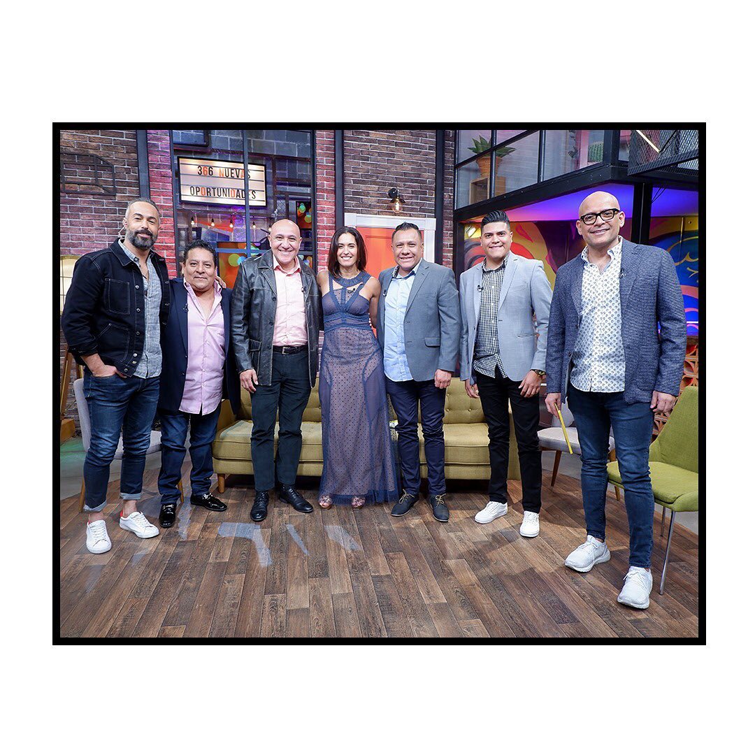 Arenitas_FC's tweet photo. #Foticos 📷 #SaleElSol #ImagenTV #Invitados #Luz #Robeto #Pau #Charlie #CarlosArenas #Caballo #Charly @Carlos_ArenasTv https://t.co/zgQWEtMYxD