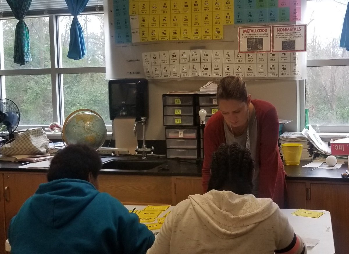 Eighth grade students  <a href="/boultertylerisd/">BoulterTylerISD</a> explore Earth cycles in small group workstations. @TisdScience