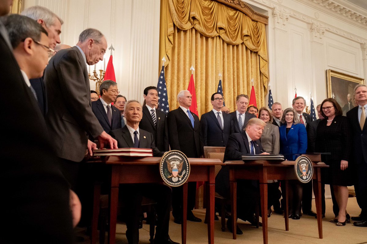Mike_Pence's tweet photo. Early in this Admin, President @realDonaldTrump made it clear that the era of economic surrender was over. He said to our friends in China that things had to change &amp; thanks to his leadership, today the change began with phase one of a trade agreement between our two nations. https://t.co/44yTFmgk3l