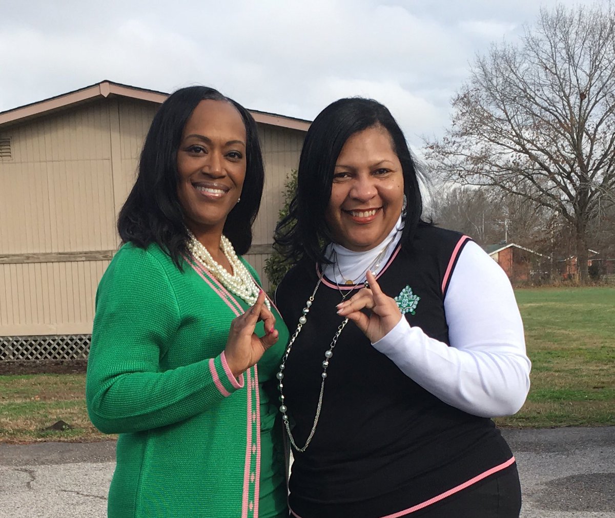 cedmnds88's tweet photo. Happy Founders’ Day to the Oh So Pretty ladies of Alpha Kappa Alpha Sorority, Inc.! 💗💚 Founders’ Day workflow... #112yearsofservice #AKA1908 #J15 https://t.co/QL6oVzxpeG