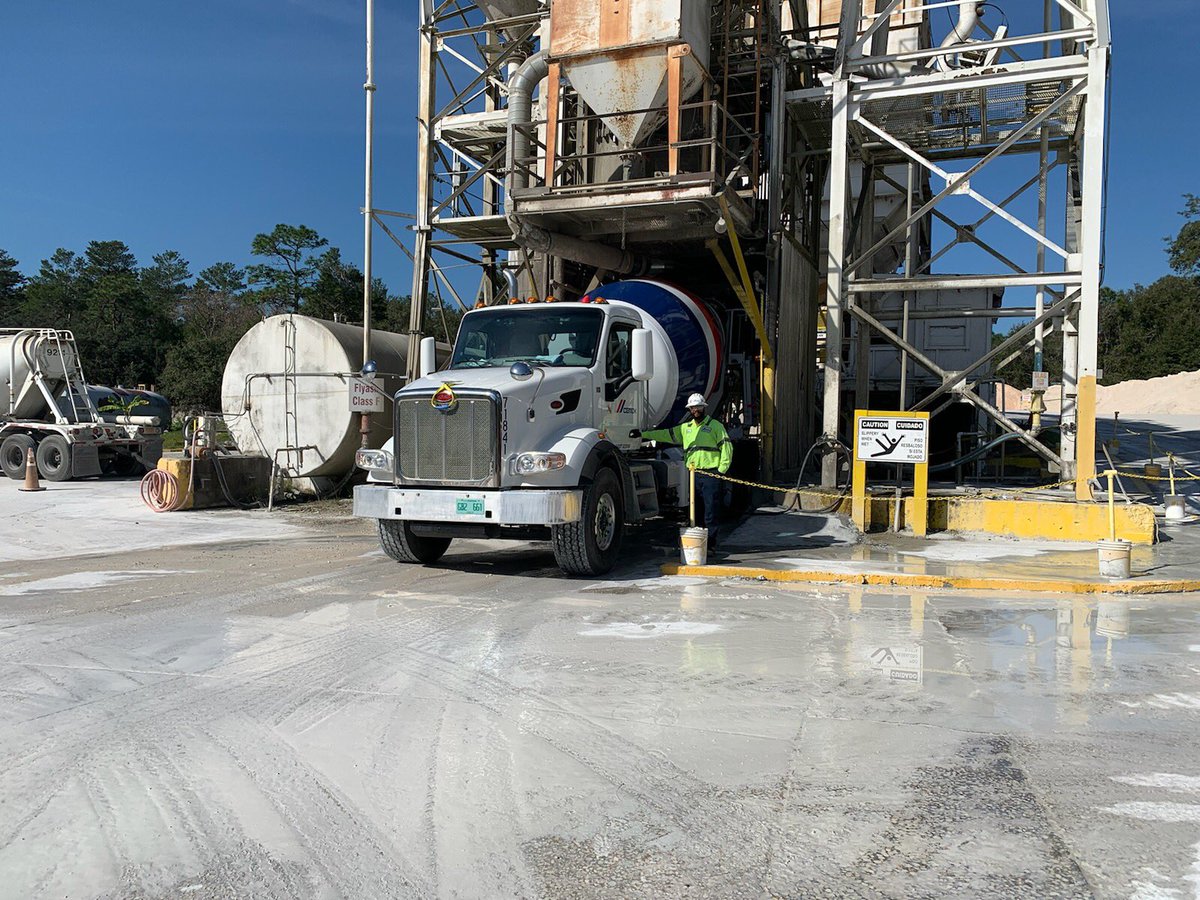 Gemini2376's tweet photo. And so it begins...Orange City Mixer Driver Trove Khama delivered the first load of concrete to the new Amazon Warehouse jobsite in Deltona, FL.  We are looking forward to Building a Better Future in West Volusia.@CEMEX_USA @CEMEX_Orlando @KennedyORL https://t.co/PT16p82yRk