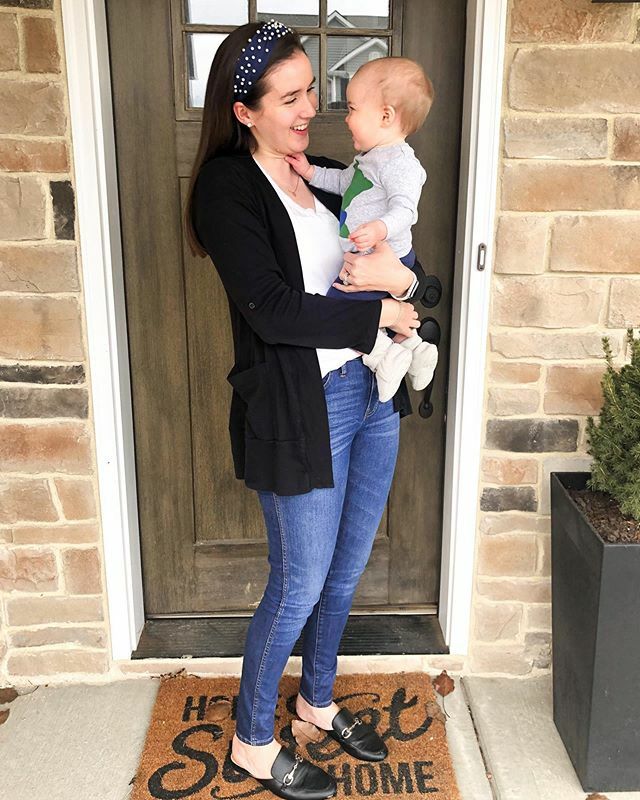 helenkief's tweet photo. Here’s to more photos with both of us in 2020 🙏🏻 .
.
.
.
.
.
.
.
.
.
.
#momlife #thisismotherhood #motherhoodthroughinstagram #helenloves #girlmom #momiform #whatiwore #casualmomstyle #casualmomiform #targetstyle #kentuckyblogger #kyblogger #madewelldenim https://t.co/ziQnHlNQzl https://t.co/Ab97Tq6242