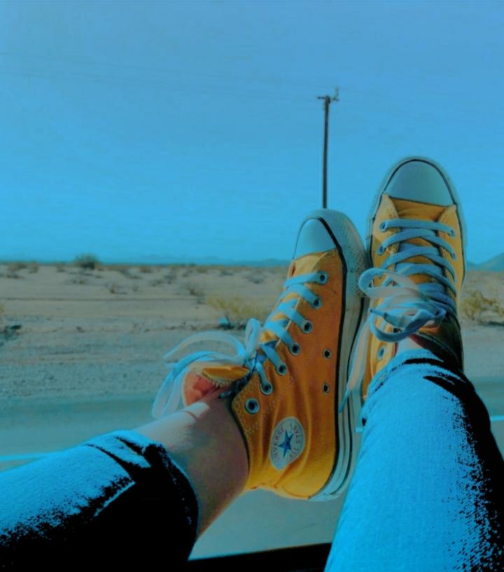 loserssoup's tweet photo. → Renmin!AU ⸙͎ | Yellow Converses

» Onde Renjun é criativo, porém solitário, o que o leva a criar uma conta anônima no Twitter para publicar os versos que escreve.

›ou‹

» Onde Jaemin não gosta do fato de que certo garoto tímido de sua escola sempre almoça sozinho. https://t.co/sHNFGqPj20