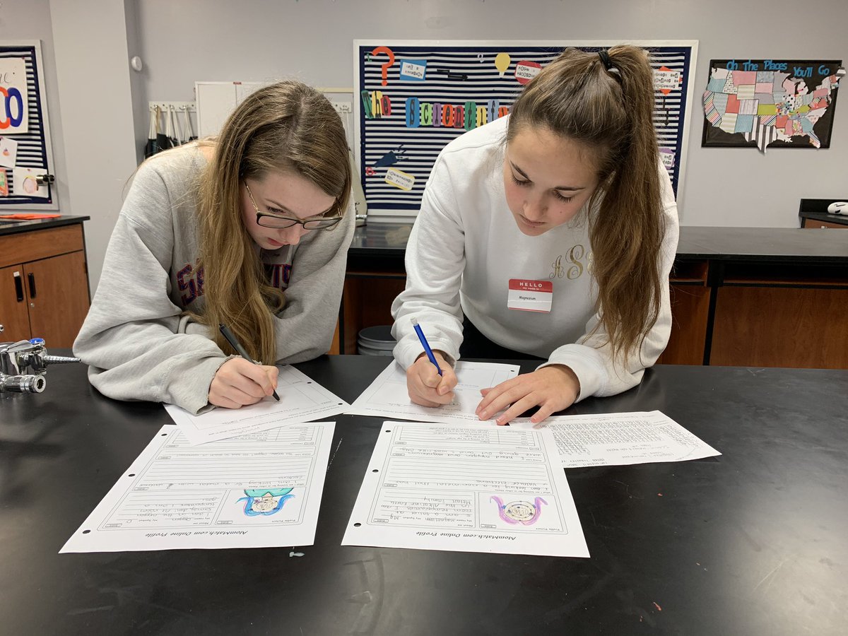 RobardsVPHS's tweet photo. Physical science students participated in an atomic speed dating activity. They were given an element and they had to create a “dating profile” for their element, then they mingle, and bond with other elements through ionic and covalent bonds. https://t.co/amggEsTZQL